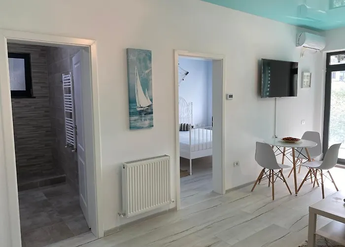 Ela's Appartement Năvodari